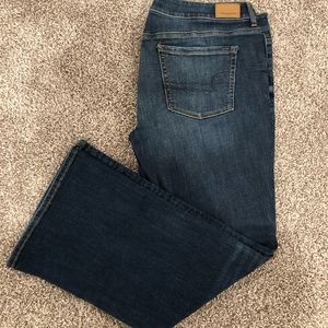 NWOT AE Boyfriend Jeans